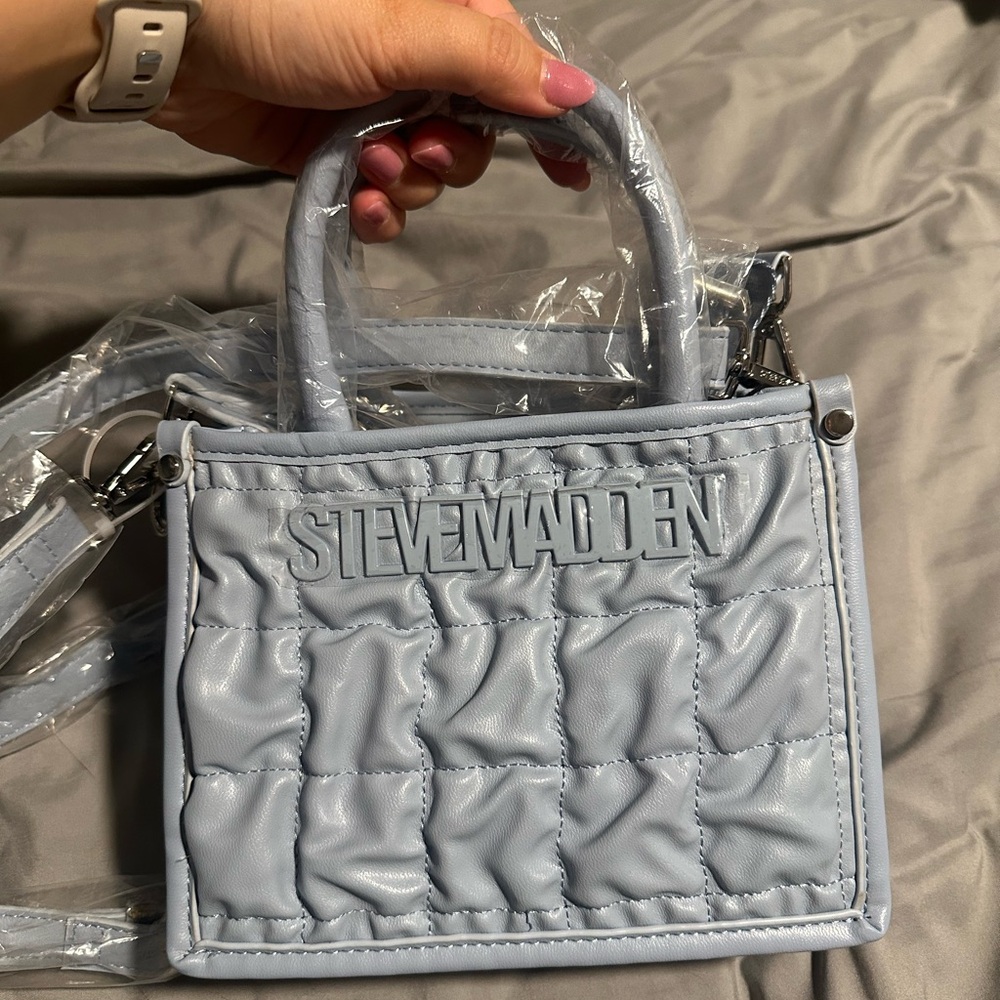 Steve Madden blue quilted crossbody